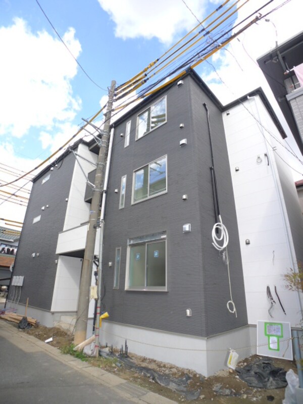 建築中
