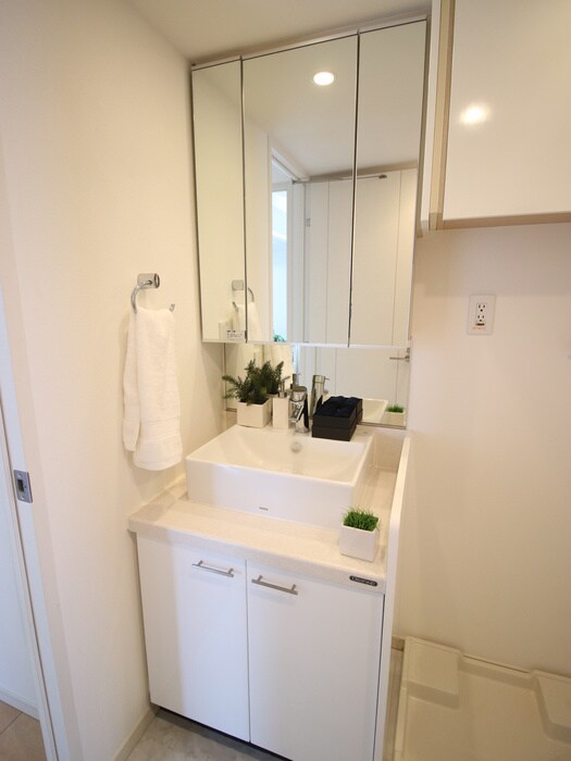 物件内観写真8　(洗面)