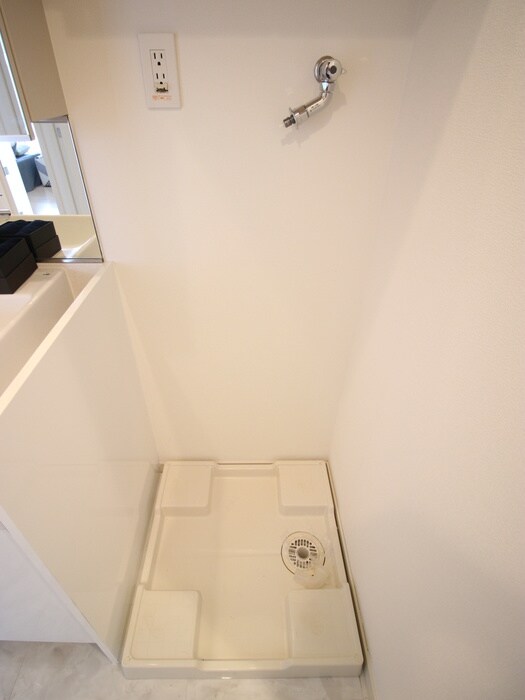 物件内観写真9　(洗濯機置場)