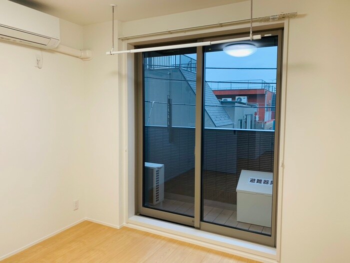 物件内観写真10　(居室)