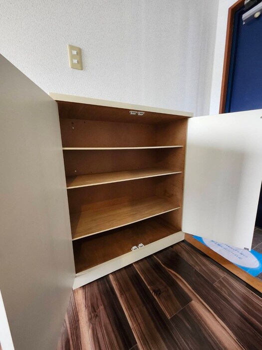 物件内観写真15　(靴箱)