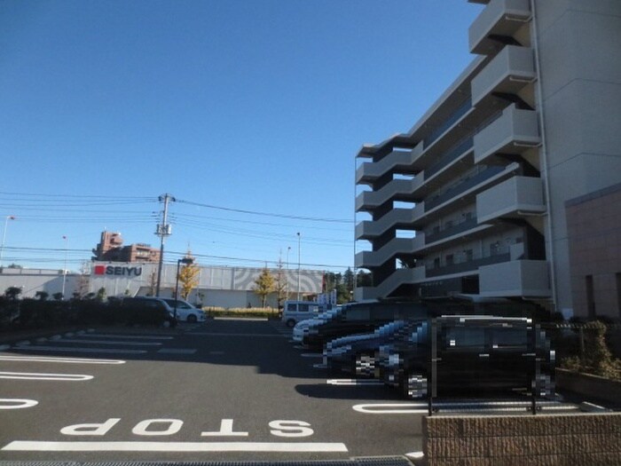 物件外観写真5　(駐車場)