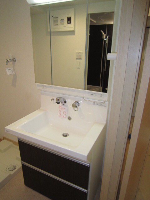 物件内観写真11　(洗面)