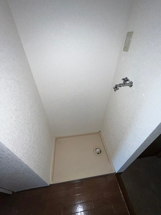 物件内観写真11　(洗濯機置場)