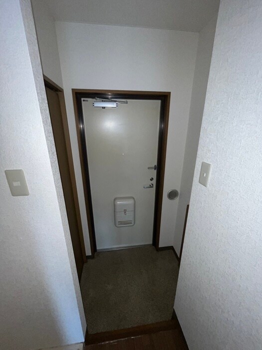 物件内観写真21　(玄関)