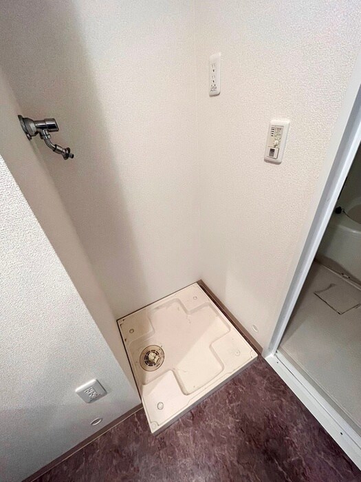 物件内観写真14　(洗濯機置場)