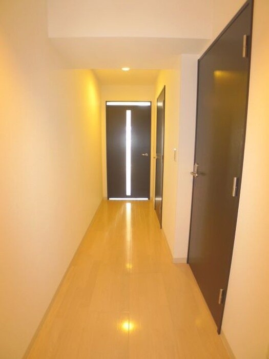 物件内観写真15　(廊下)