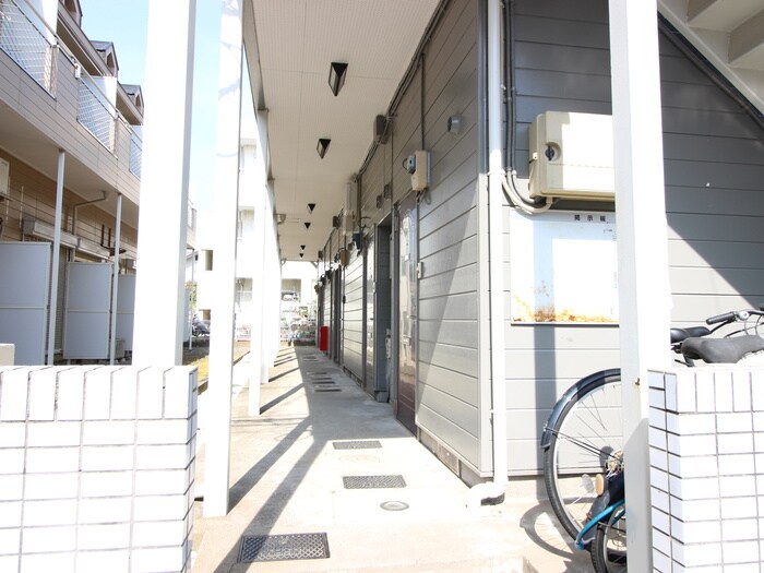 物件外観写真6　(駐輪場)