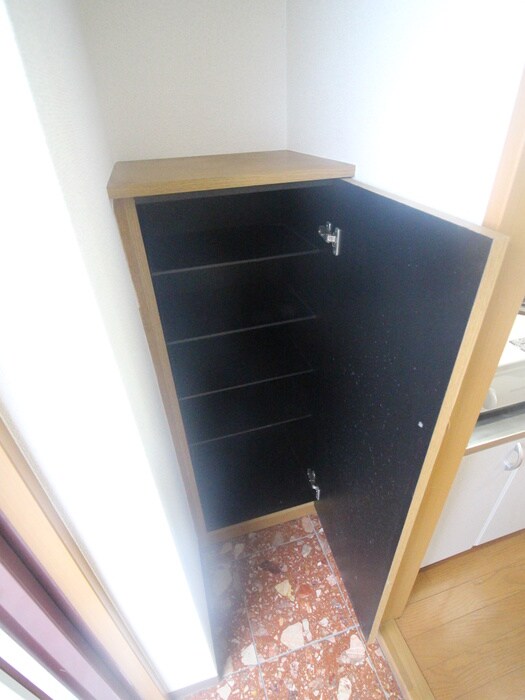 物件内観写真8　(靴箱)