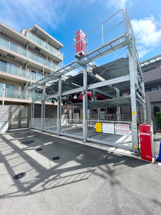 物件外観写真4　(駐車場)