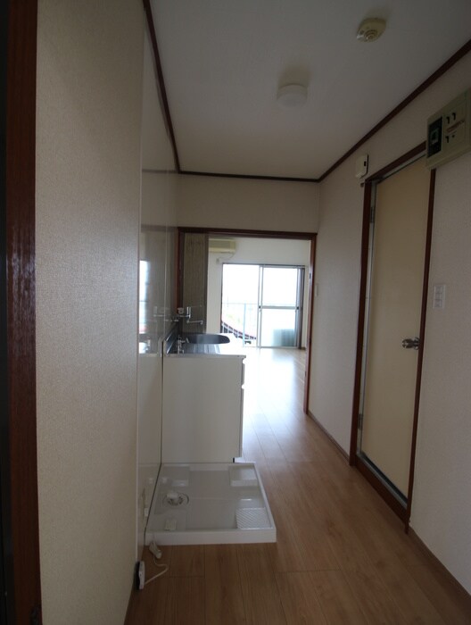 物件内観写真7　(廊下)