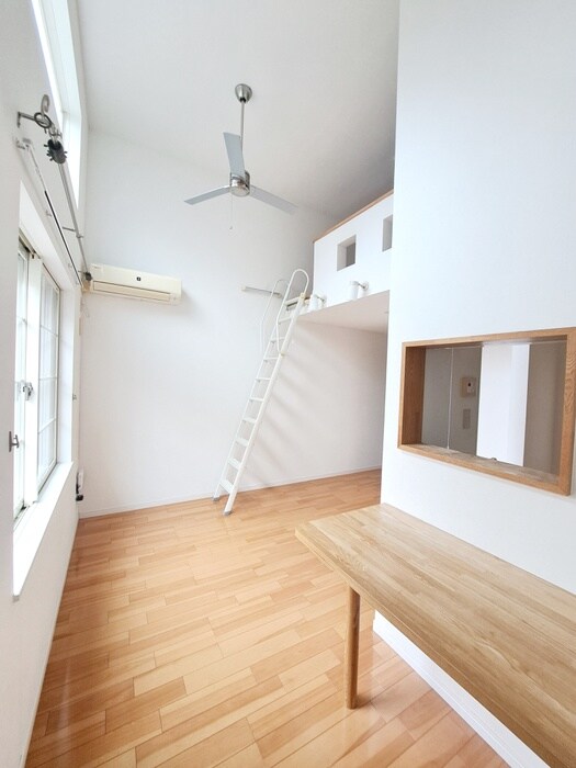 物件内観写真19　(居室)