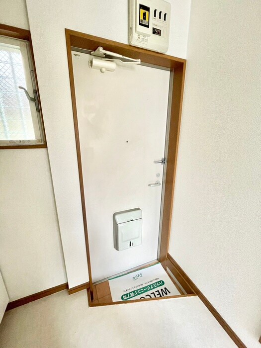 物件内観写真17　(玄関)