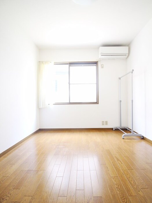 物件内観写真18　(室内からの展望)