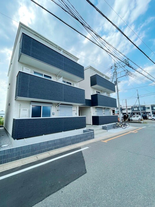 物件外観写真1　(外観写真)