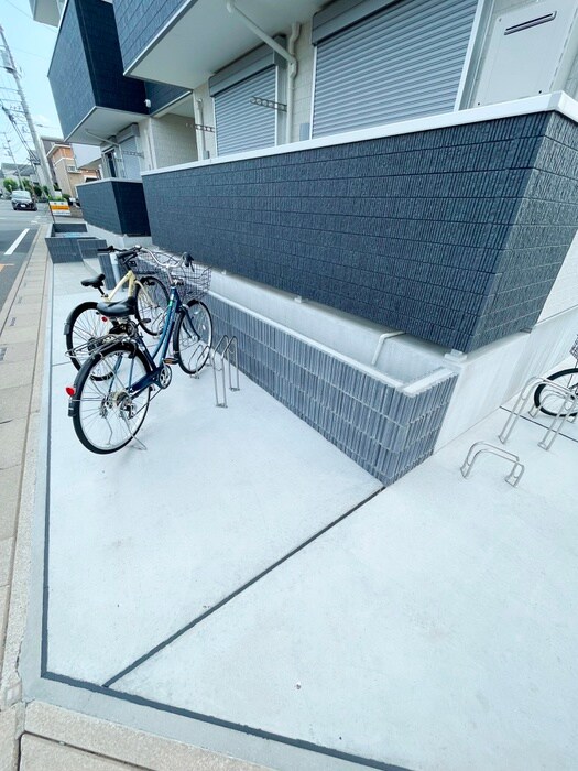 物件外観写真2　(駐車場)