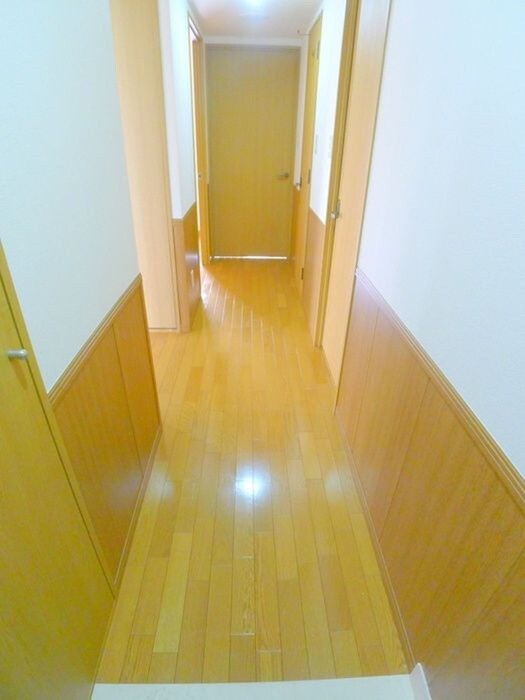 物件内観写真11　(廊下)