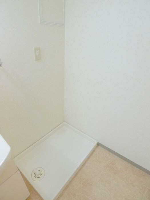 物件内観写真15　(洗濯機置場)