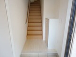 物件内観写真19　(玄関)