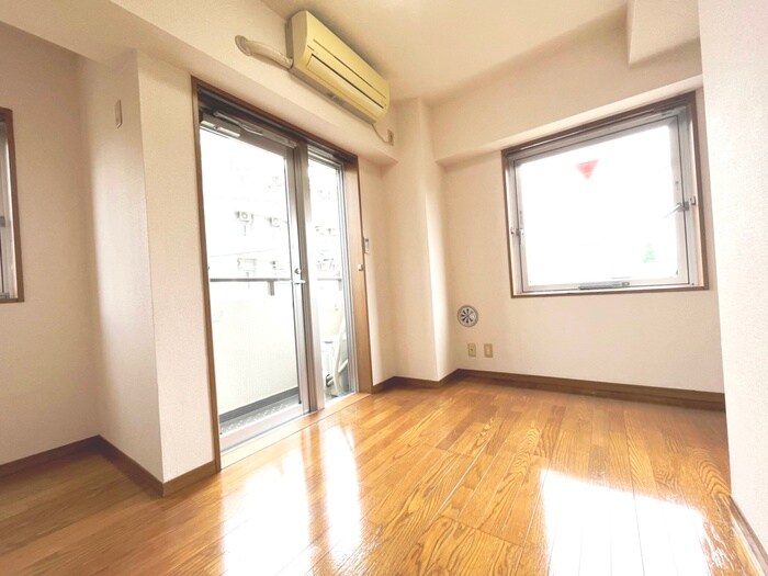 物件内観写真8　(居室)