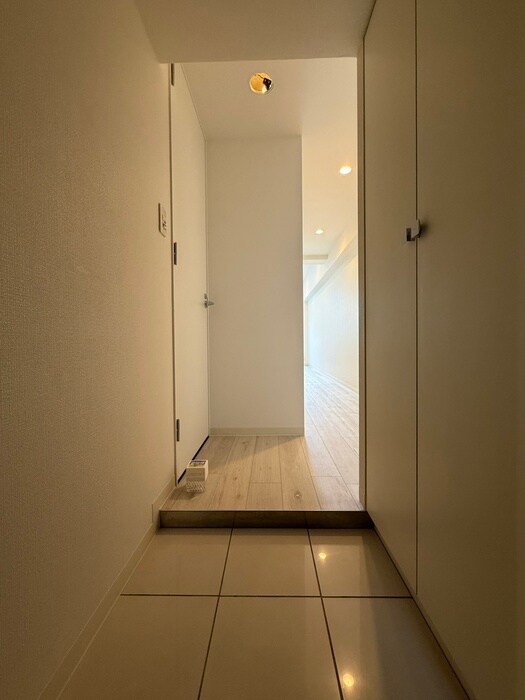 物件内観写真7　(玄関)