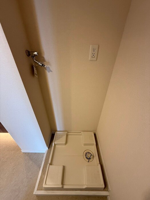 物件内観写真11　(洗濯機置場)