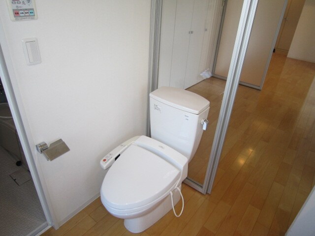 物件内観写真12　(トイレ)