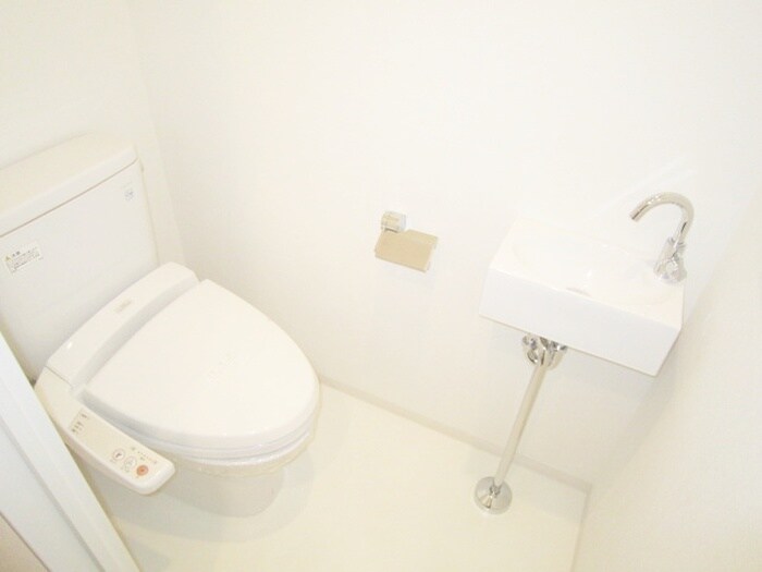 物件内観写真14　(トイレ)