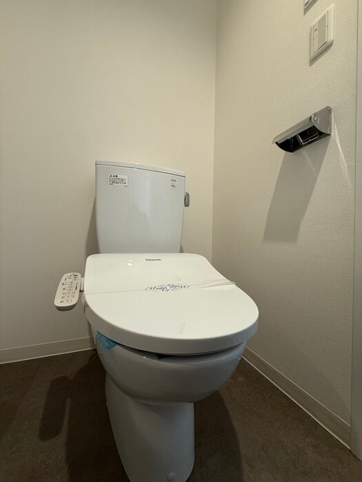 物件内観写真14　(トイレ)