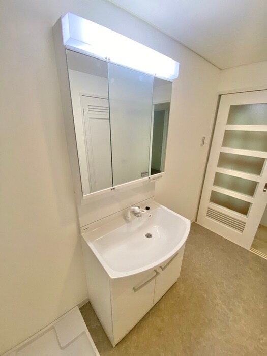 物件内観写真13　(洗面)