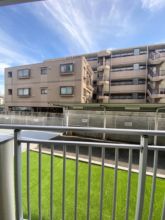 物件内観写真17　(室内からの展望)