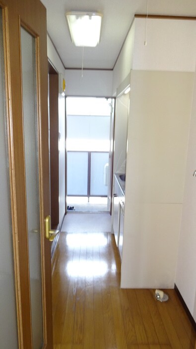 物件内観写真8　(玄関)