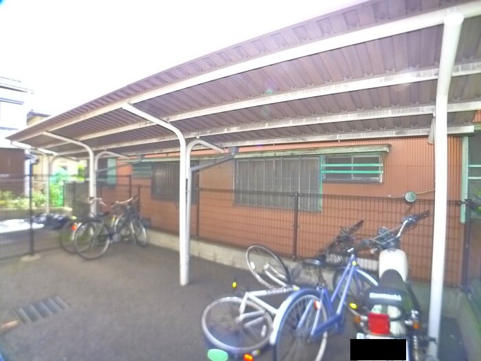 物件外観写真6　(駐輪場)