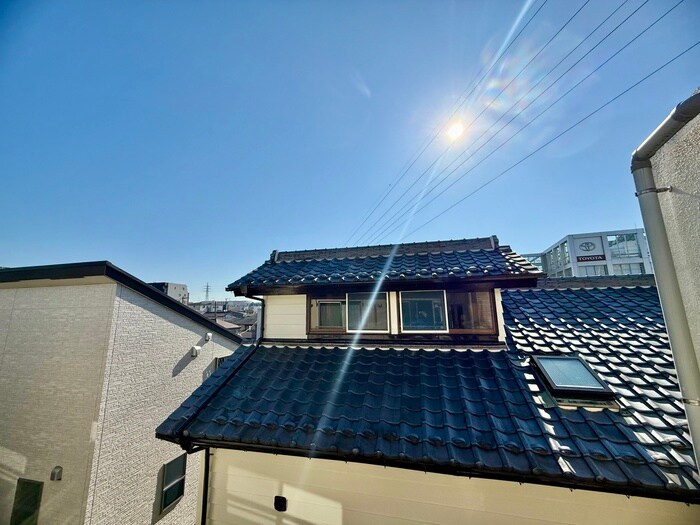 物件内観写真16　(室内からの展望)