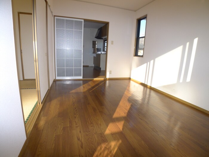 物件内観写真12　(居室)