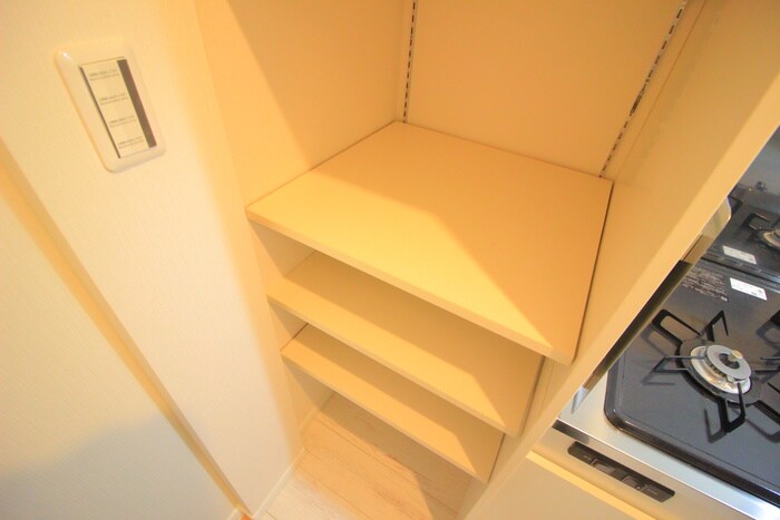 物件内観写真10　(収納)