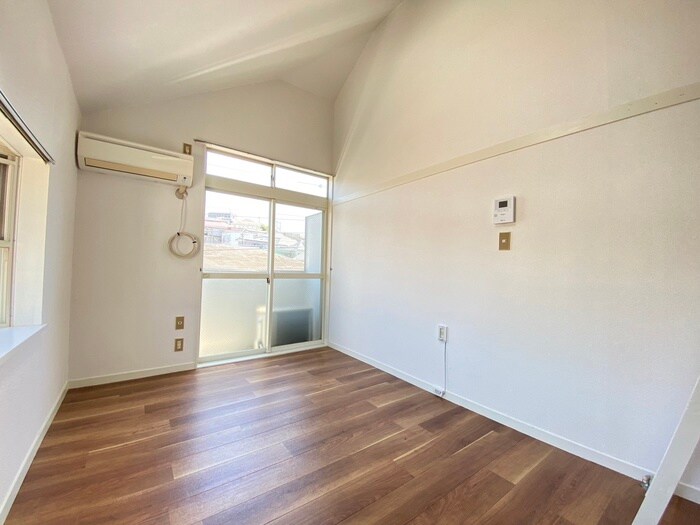 物件内観写真9　(居室)