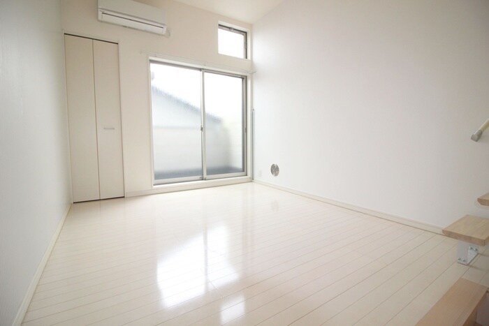 物件内観写真4　(居室)