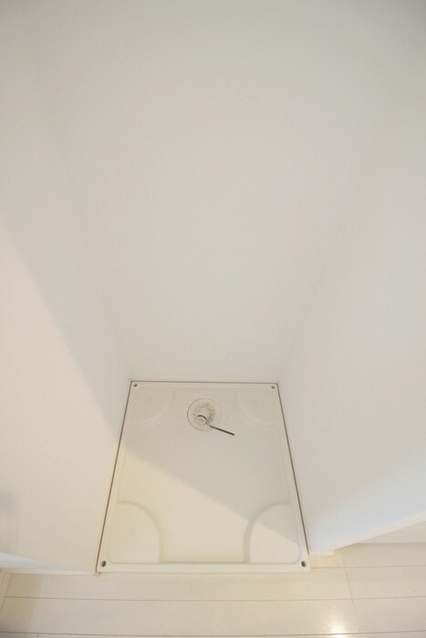 物件内観写真11　(洗濯機置場)