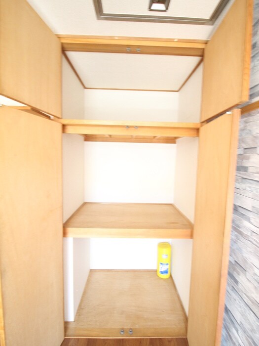 物件内観写真18　(収納)