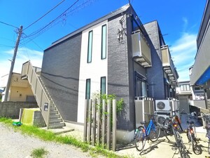 アクシス幕張外観写真