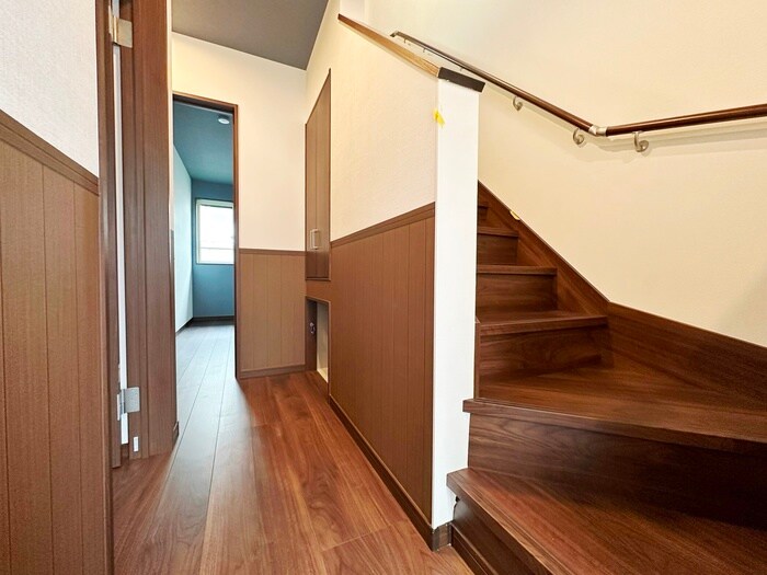 物件内観写真16　(廊下)
