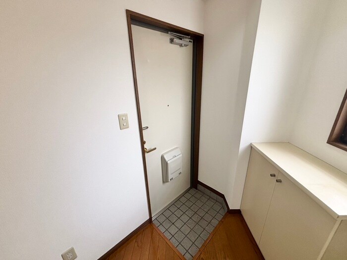 物件内観写真20　(玄関)
