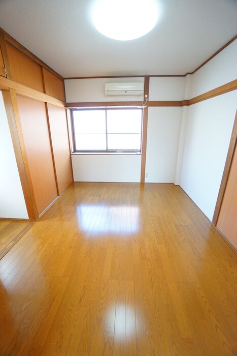 物件内観写真8　(居室)