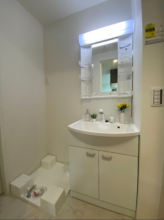 物件内観写真12　(洗濯機置場)