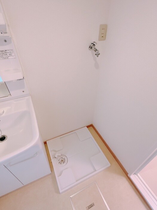 物件内観写真20　(洗濯機置場)