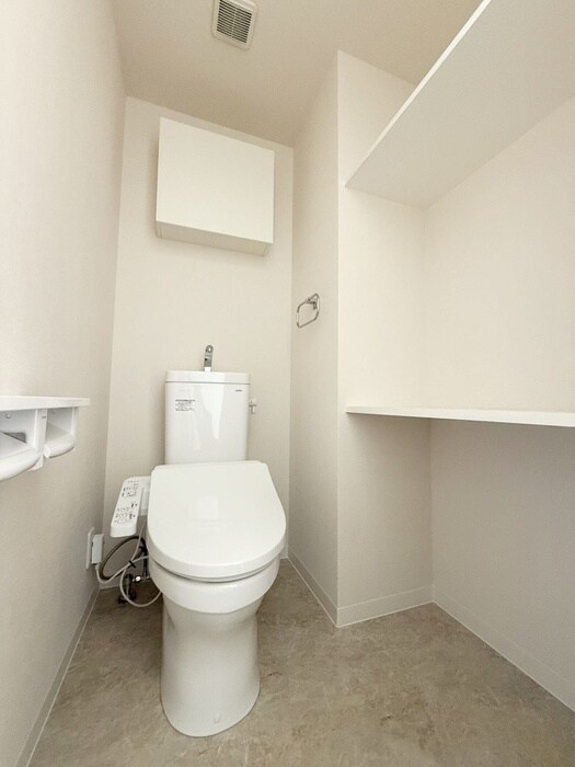 物件内観写真11　(トイレ)