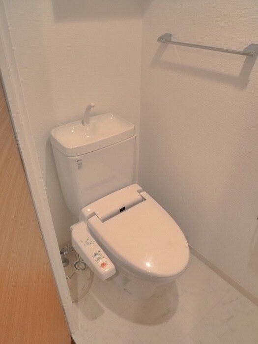 物件内観写真11　(トイレ)