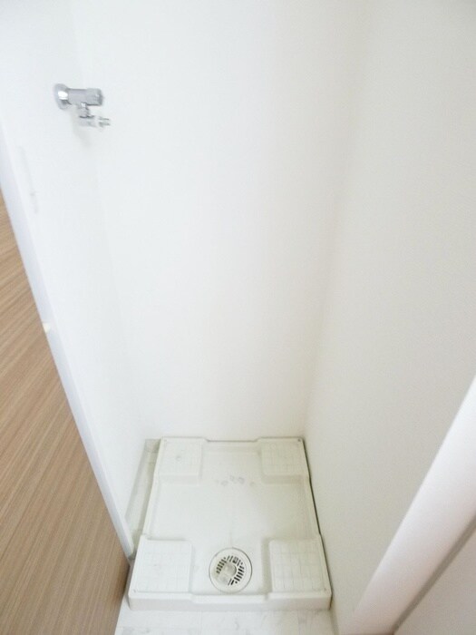 物件内観写真12　(洗濯機置場)