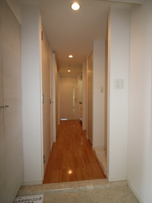 物件内観写真12　(廊下)